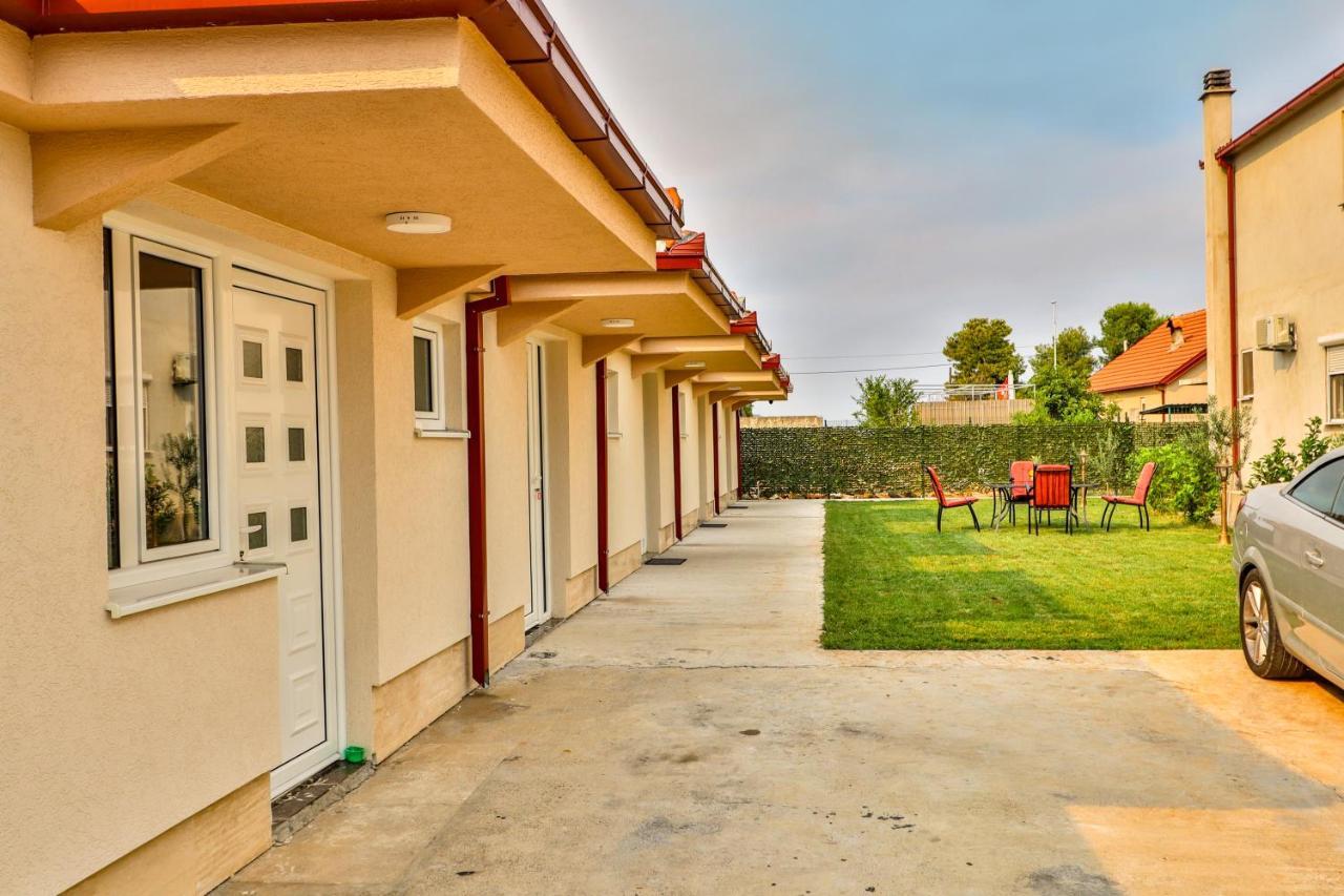 Simo Apartments Airport Podgorica Exteriér fotografie