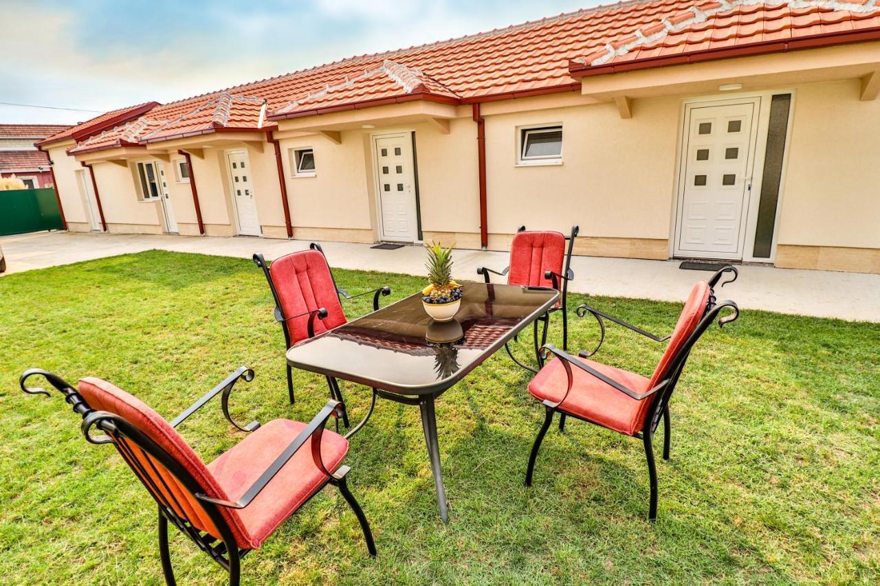 Simo Apartments Airport Podgorica Exteriér fotografie