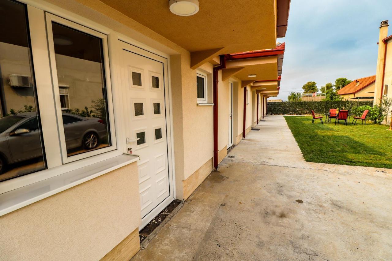 Simo Apartments Airport Podgorica Exteriér fotografie