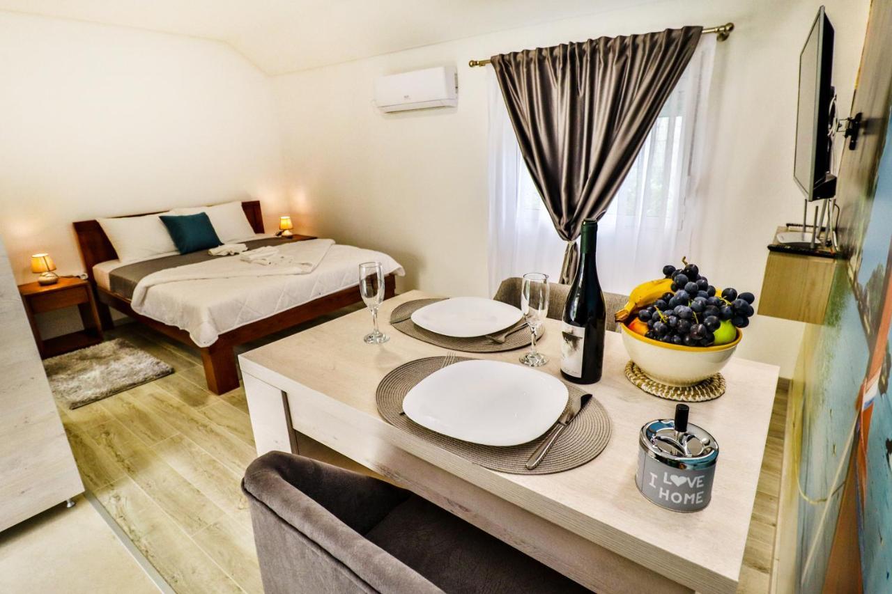 Simo Apartments Airport Podgorica Exteriér fotografie