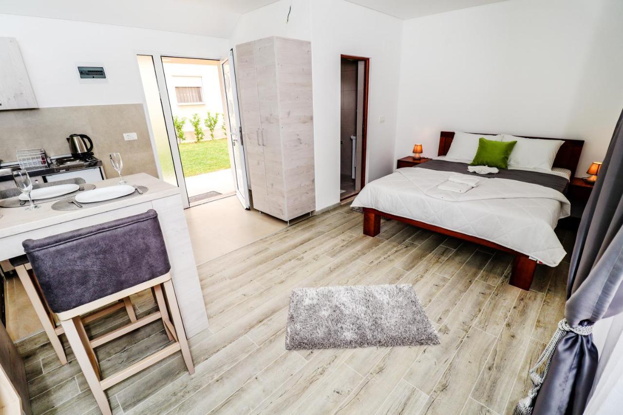 Simo Apartments Airport Podgorica Exteriér fotografie